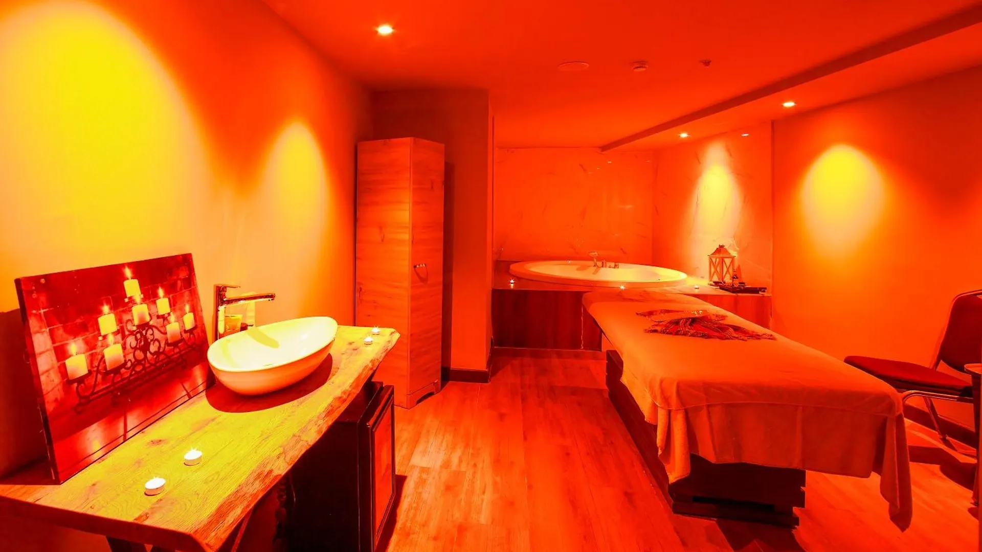 فندق Ramada By Wyndham Istanbul Merter