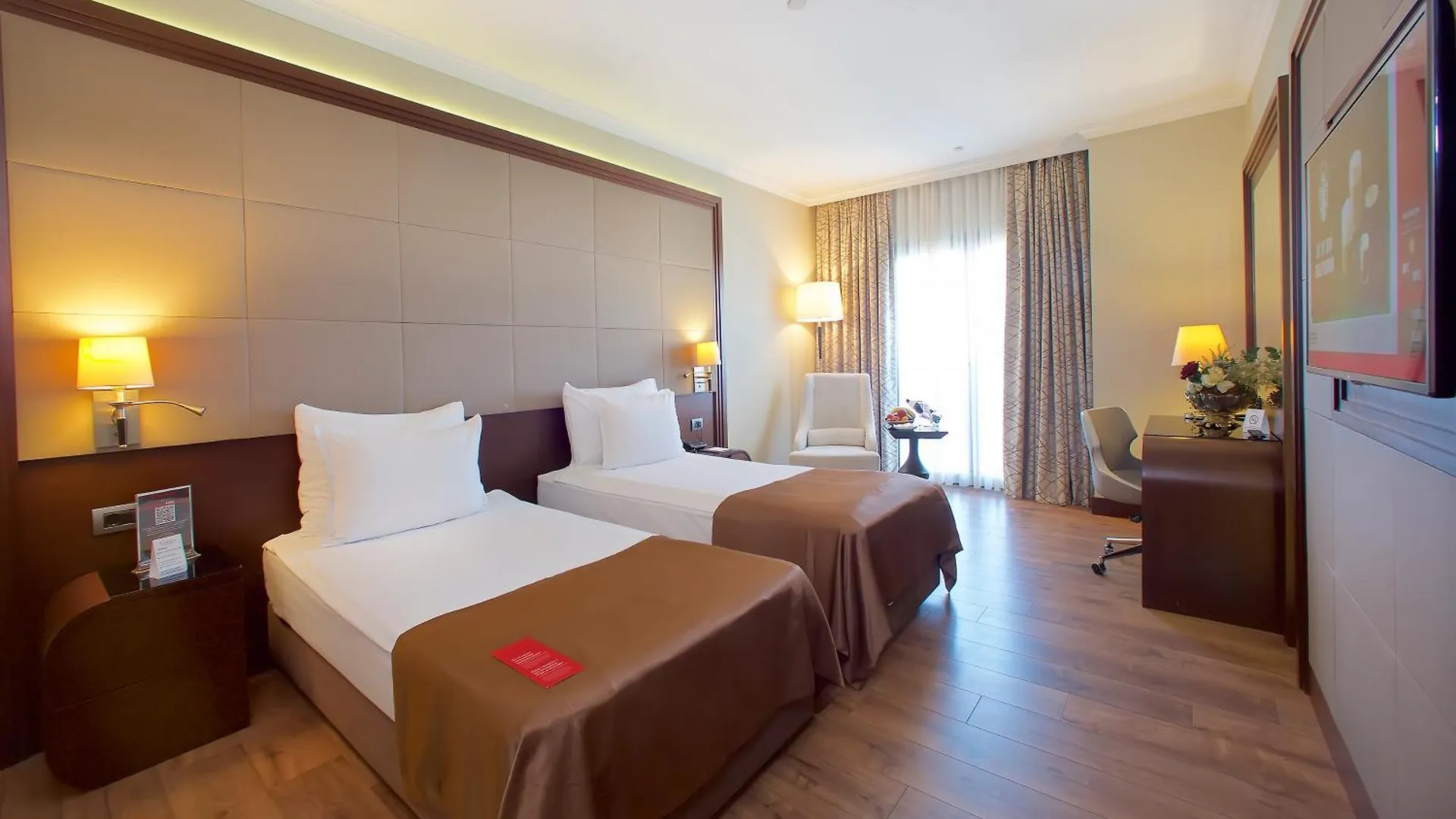 Hotel Ramada By Wyndham Istanbul Merter