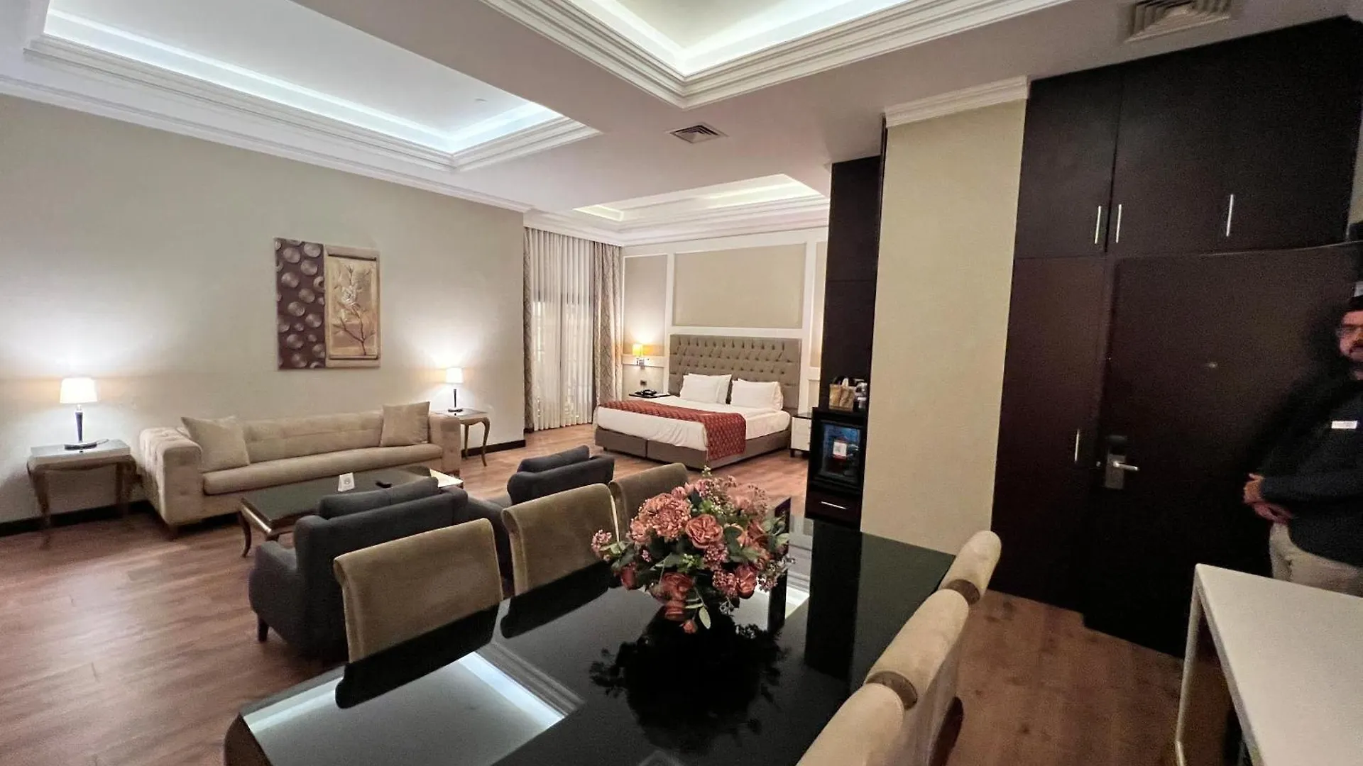 فندق Ramada By Wyndham Istanbul Merter